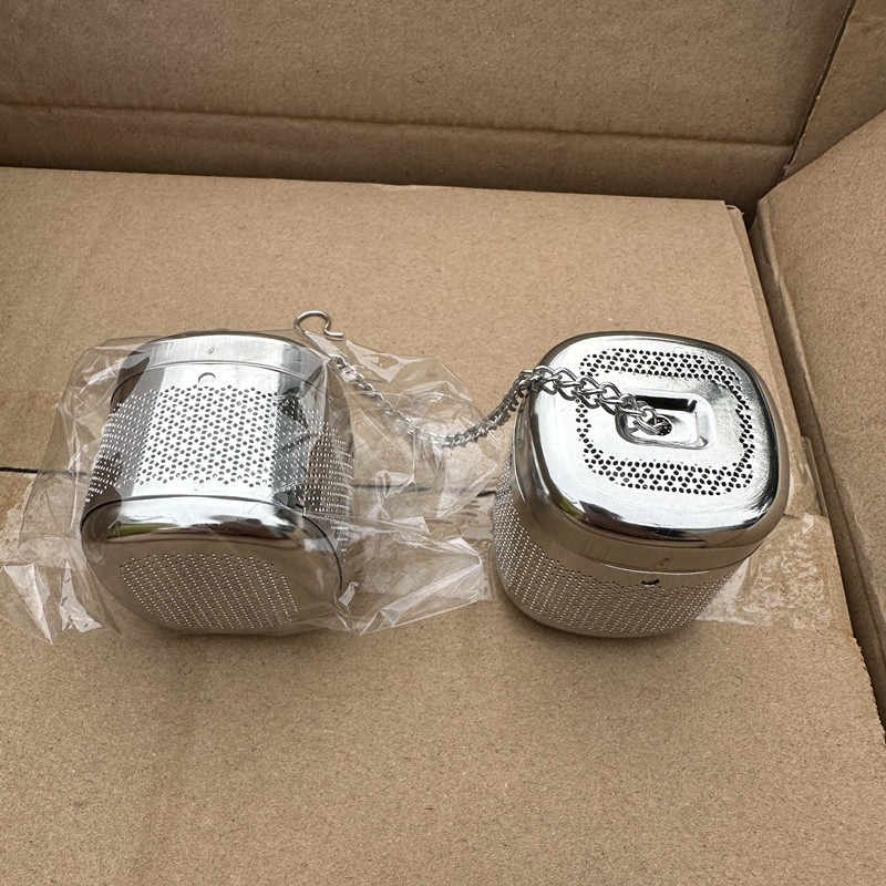 Wholesale 304 Stainless Steel Cube Tea Infuser with Chain 1749