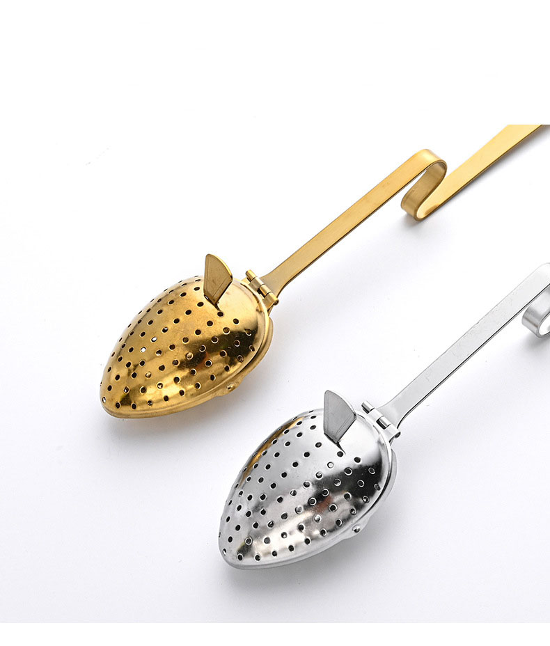 Spoon-shaped 304 stainless steel tea infuser with extra-long handle and one-handed squeeze mechanism