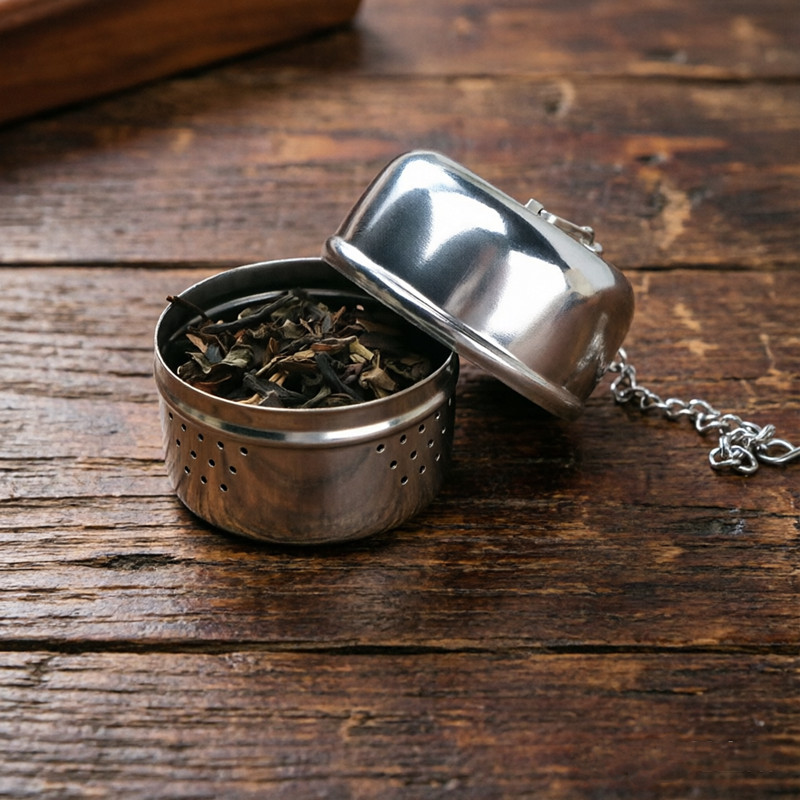 304 Stainless steel cylindrical tea infuser with hanging chain for loose leaf tea 304 Stainless steel cylindrical tea infuser with hanging chain for loose leaf tea